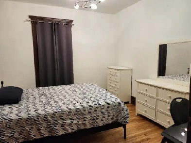 Metro Pie-IX Pied à terre à la semaine Montreal Image# 5