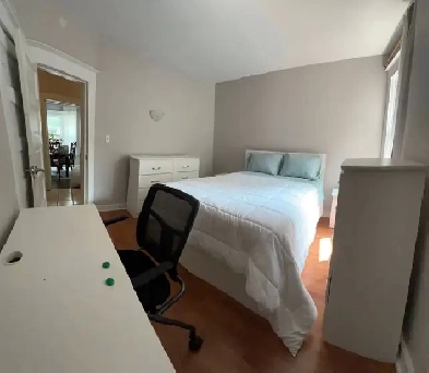 HighPark,Private Fur Room,in3-Bed Apt,5min walk,Subw-Keele/Bloor Image# 8