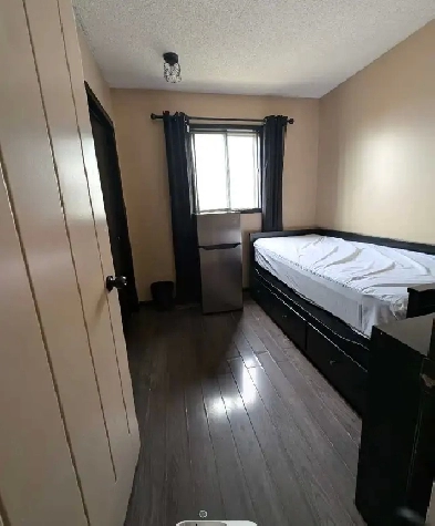 ROOM FOR RENT Image# 1