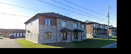 BEAU GRAND LOGEMENT 5 1/2 TRÈS ÉCLAIRÉ À LOUER Image# 3