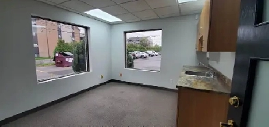 SAINT-JEAN Bureaux à louer 1500p2 au rez-de-chaussée Image# 4