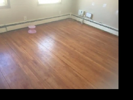 Uptown 3 brm with hydro, heat, & water included/amenities nearby Image# 3