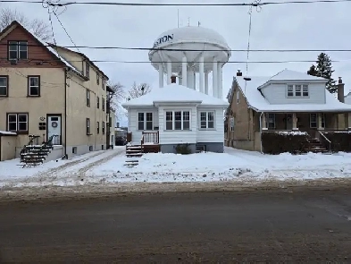 Two bedroom  1 house Image# 2