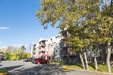 4 12 Vanier ascenseur proche des commodits libre cession