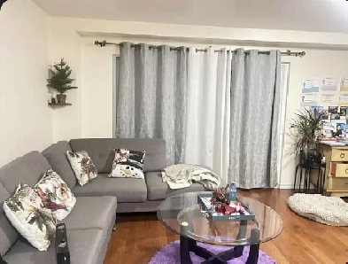 Room for Rent in North York Townhouse Image# 11