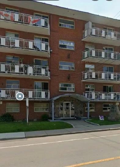 2 bedroom unit available 710 Lawrence Rd Hamilton $1,995.00 Image# 1