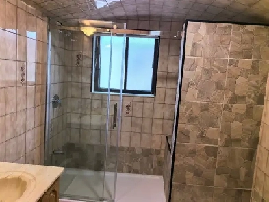 3 bed room 2 bath room in cottage close rem Du Ruisseau Image# 7