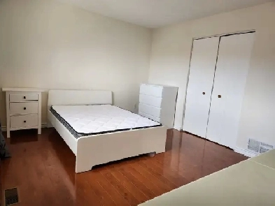 Brampton upper level room for rent Bovaird and Bramalea Image# 5