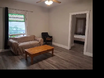 (DOWNTOWN)  2 Bedrooms Apartment, Furnished & Spacious! Image# 3