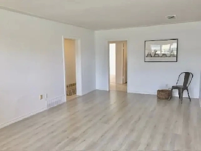 BEAUTIFUL MODERN 1 BEDROOM UNIT- KITCHENER/WATERLOO Image# 2