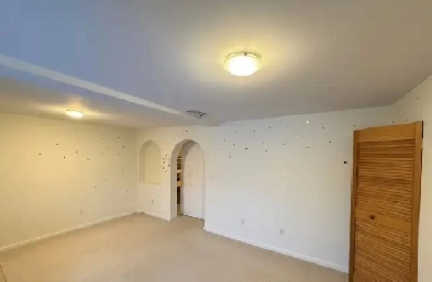 Roommate Wanted – Bright Basement with Balcony Image# 3