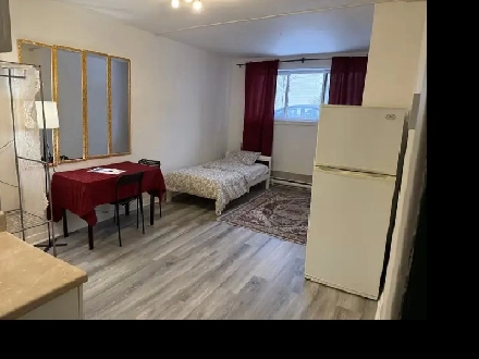 Metro St Michel - studio tout inclus Image# 8