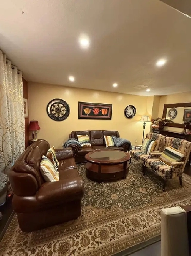 ROOM FOR RENT Image# 9