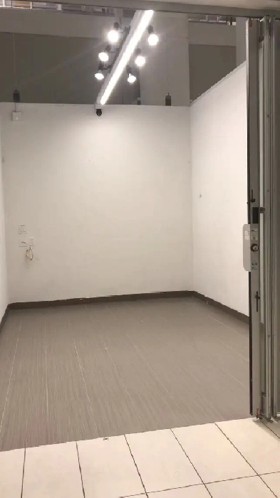 Single retail unit for lease at New Horizon Mall Image# 3