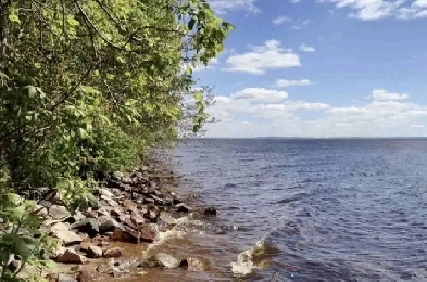 One bedroom  lakefront Image# 8