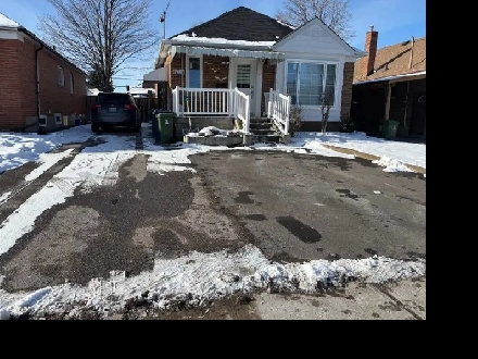 Newly renovated 3 BR, 2 car parking, 1 WR, basement apartment Image# 5