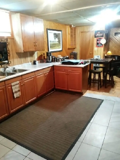 5 BEDROOM FAMILY HOME WITH - IN-LAW SUITE IF NEEDED Image# 7