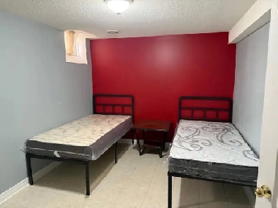 1 bedroom basement Image# 2