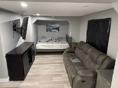 Fully furnished Batchelor suite Image# 3