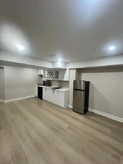 1 bedroom basement for rent Image# 2