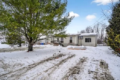 NOUVEAUTÉ ! TERREBONNE BUNGALOW 5 CAC AVEC TERRAIN DE 44708CPC ! Image# 1