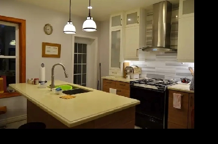 3 Bedroom 2 ½ Bath – Full House – Junction Area Image# 8