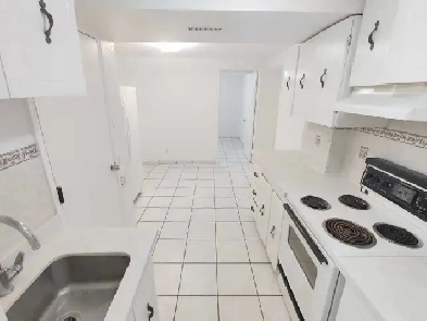 2650/month 3 bedrooms basement unit Image# 5