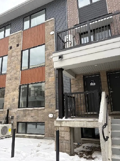 New townhouse rental Image# 8