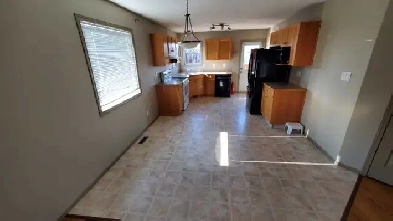 House for Rent - West Lethbridge Image# 5