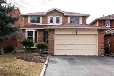 Private Room for rent, $700 (Steeles and Hurontario) Brampton Image# 3