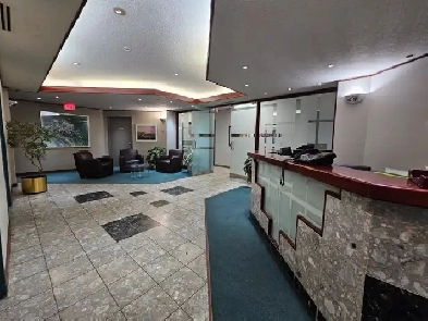 $750/mo – Private Office for Lease - Lake Shore Blvd W Image# 7