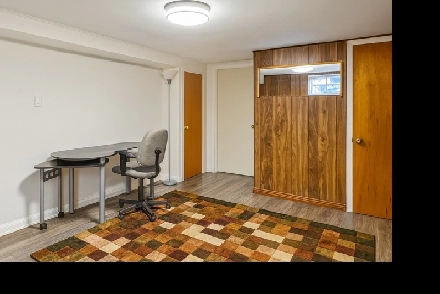 MOVE NOW-LARGE BEAUTIFUL ROOM - STEELES & YONGE Image# 5