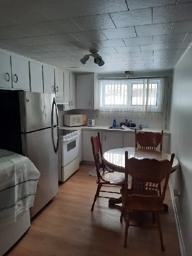 Grand 3 1/2 à louer Image# 3