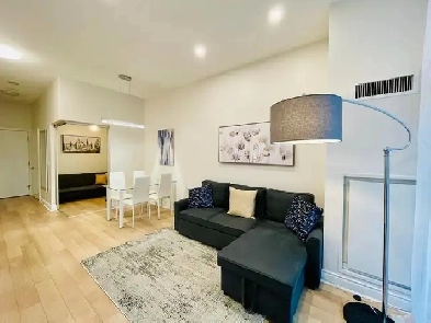 Luxury Condo Heart of Toronto 1.5 bd  1.5 wr Minimum rent 4 Mont Image# 5