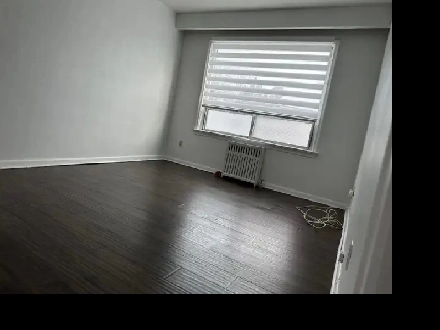 Spacious and bright 2 Bedroom Apartment in Lakeshore & Mimico Image# 3