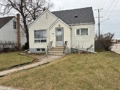 Deer Lodge House for Rent - 3 Bedroom Image# 3