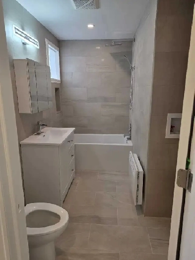 5 1/2 metro fabre disponible 1er Janvier Image# 10