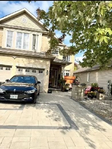 urgent room for rent female only. Image# 2