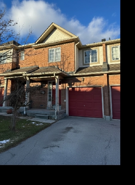 3 Bedroom 4 Bath Townhouse For rent In Burlington/Aldershot Image# 1