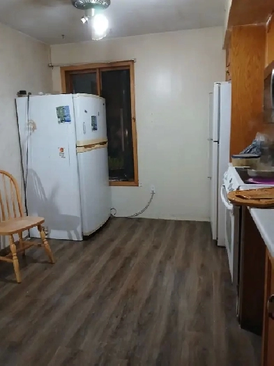 $400  Sharing   for  male student. Image# 3