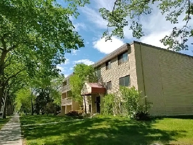 Fully Renovated/Furnished Edmonton Downtown Studio Image# 7