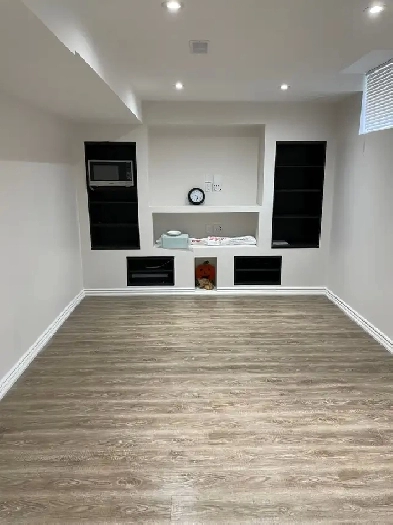 2 Bedroom Legal Basement - HW50 & Castlemore - Brampton East Image# 9