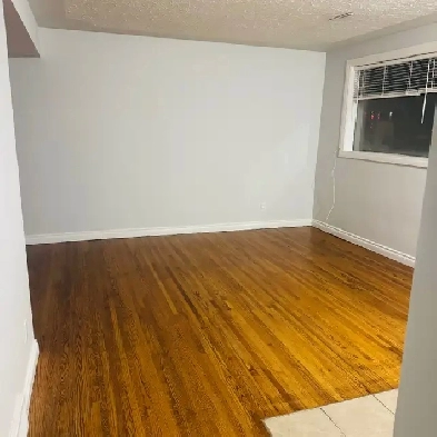 2 bedroom 1 bathroom lower unit Image# 6