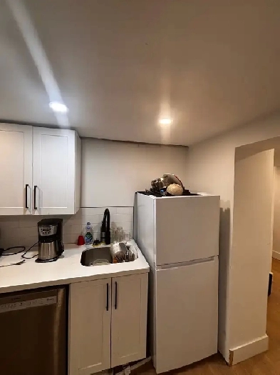 Room for Rent - Fully Renovated Image# 2