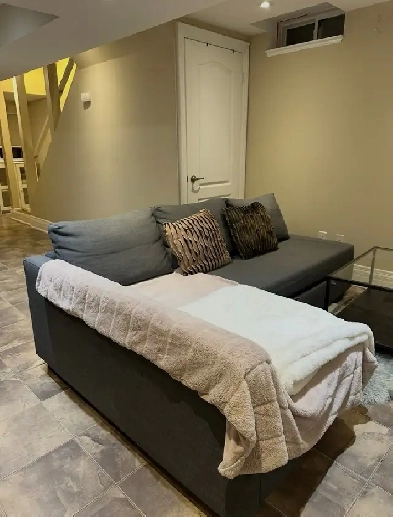 Aurora/ Mulock/Newmarket Private Bachelor Basement Image# 9