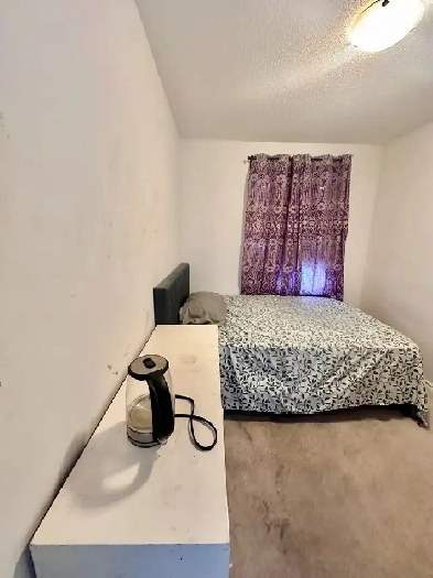 Room for Rent - Barrie (Mapleview & Essa) Image# 1