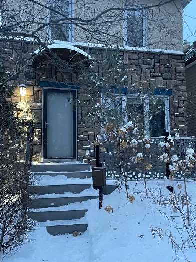 1 Bedroom plus full basement main floor suite in duplex Image# 2