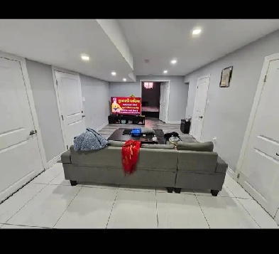 Room available for girl Image# 5