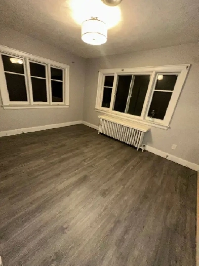 ROOM FOR RENT IN MIDTOWN TORONTO - NEAR DOWNTOWN Image# 2