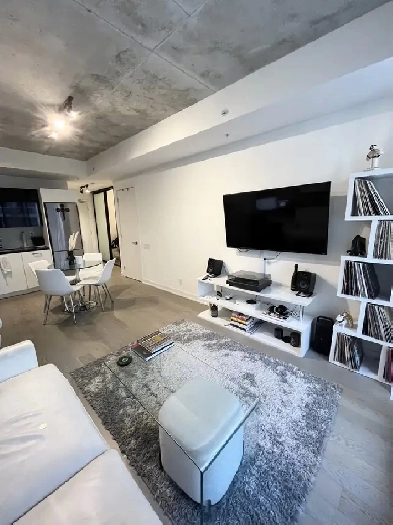 Fully Furnished - 1 bed soft loft condo Image# 4